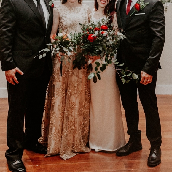 EUC Tahari Arthur Levine Embroidered A-Line Dress - Picture 3 of 3